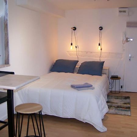 Rennes: Studio 4 Couchages, Proche Commerces, Bus. Buitenkant foto