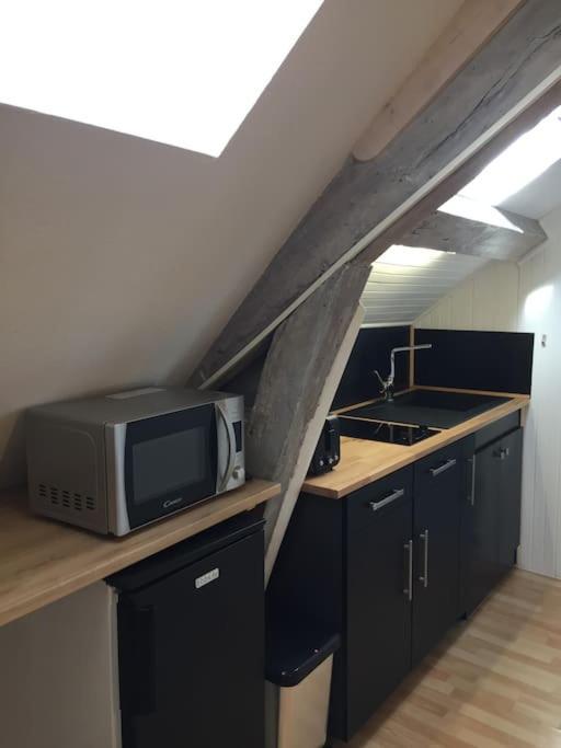 Rennes: Studio 4 Couchages, Proche Commerces, Bus. Buitenkant foto