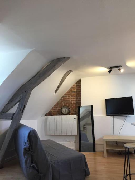 Rennes: Studio 4 Couchages, Proche Commerces, Bus. Buitenkant foto